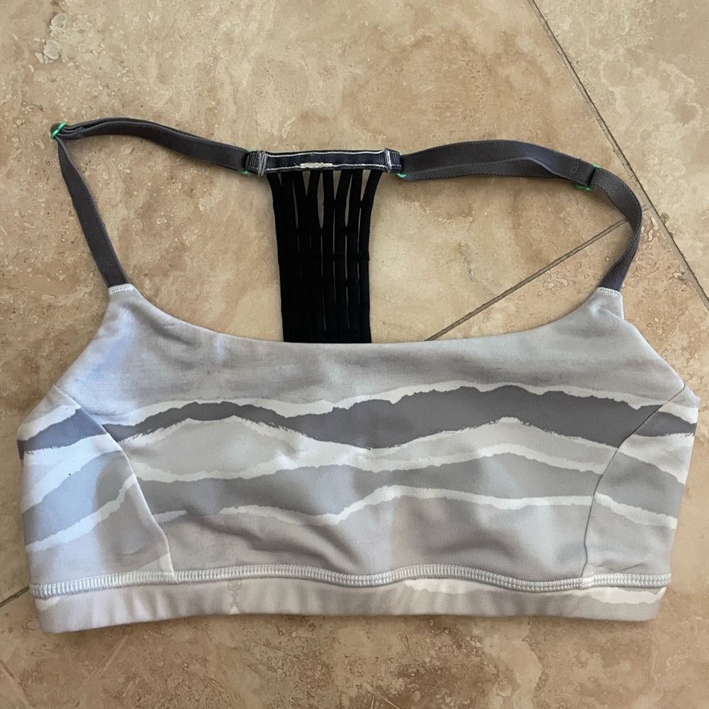 Lulu lemon sports bra